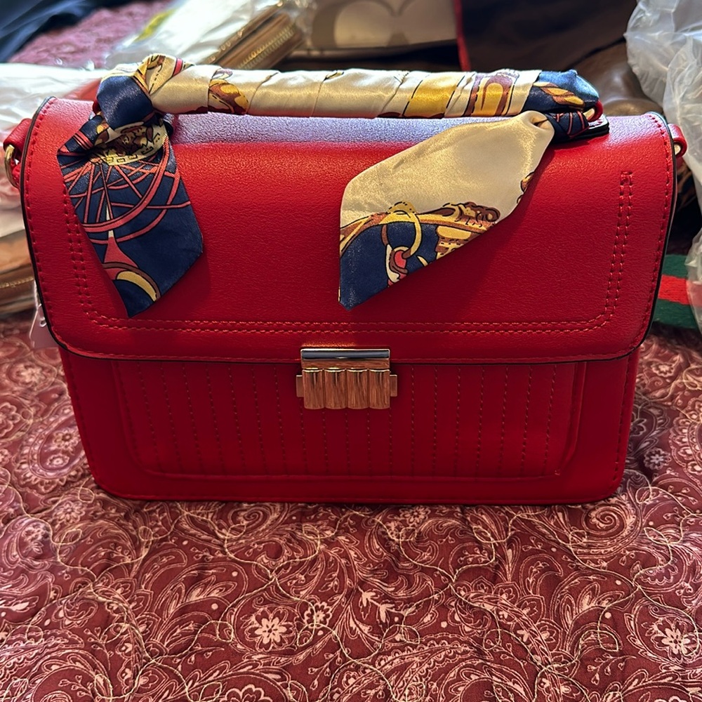 Unbranded vegan red bag w/ matching wallet